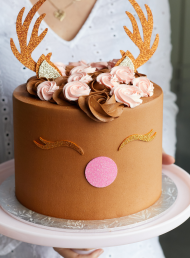 Win a Bluebells Cakery Rudolph Cake
