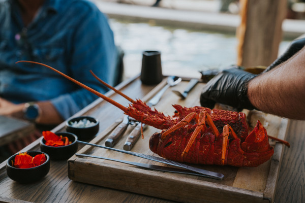 crayfish being served tableside