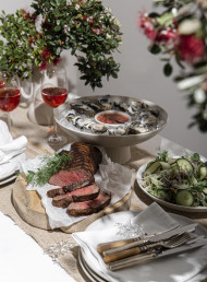 Christmas with Steak, Oysters and Crisp Fennel, Cucumber and Pistachio Salad 