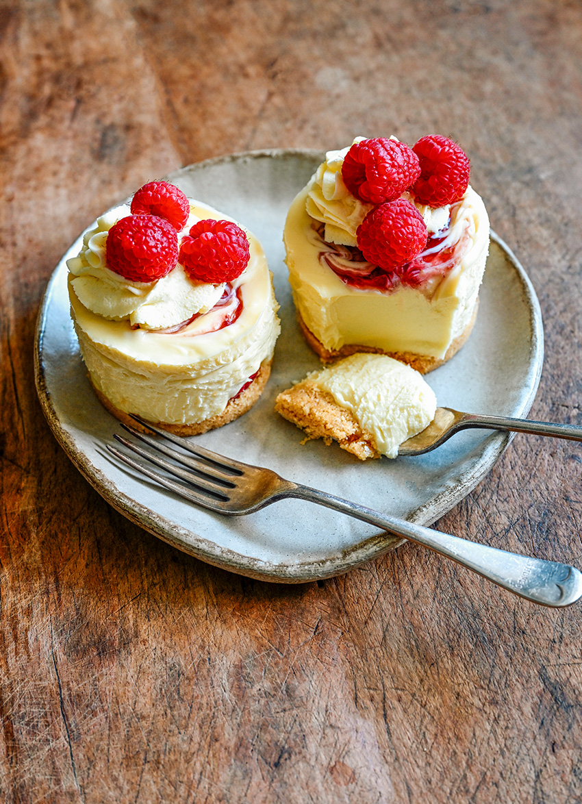 Mini No-bake White Chocolate Cheesecakes