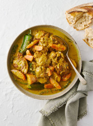 Fragrant Jamaican Chicken and Vegetable Curry