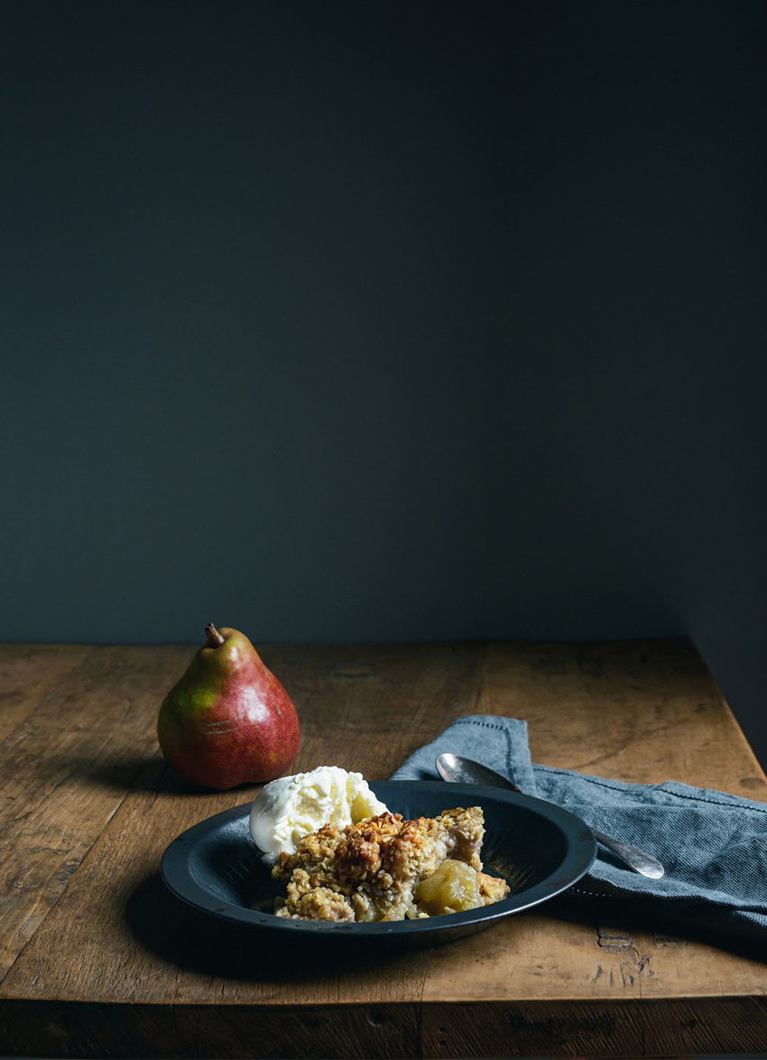 Feijoa and Pear Anzac Crumble 