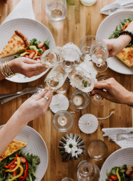 Your Guide to Hosting the Ultimate Dinner Party