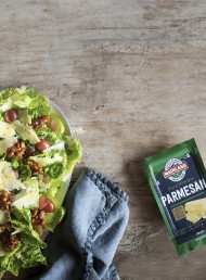 Green Salad with Grapes and Candied Walnuts