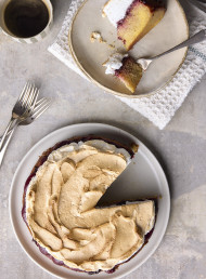 Meringue Plum Cake