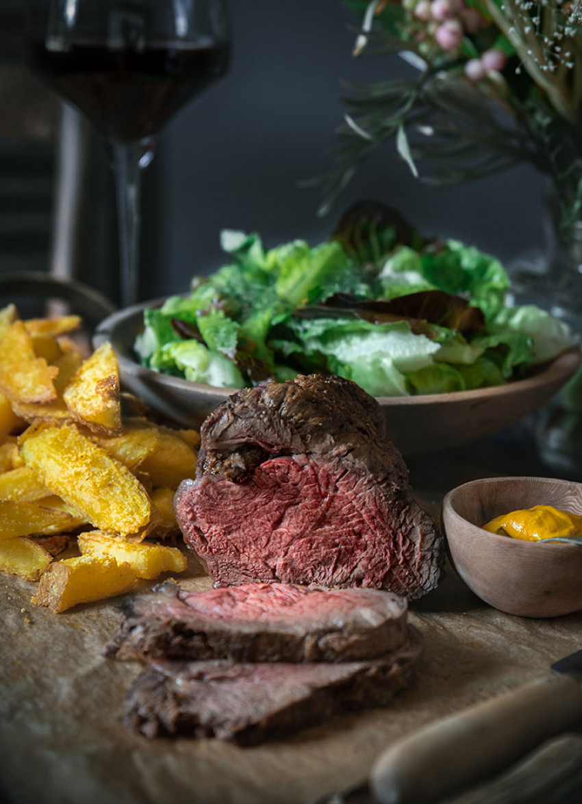 Eye Fillet with Crispy Chips and Herbaceous Salad