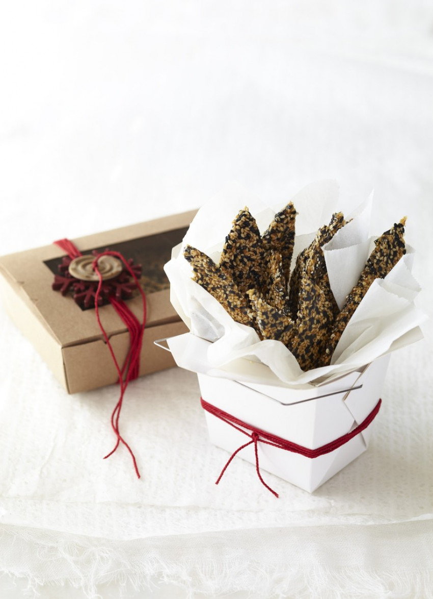 Sesame Seed, Fennel and Coriander Crisps