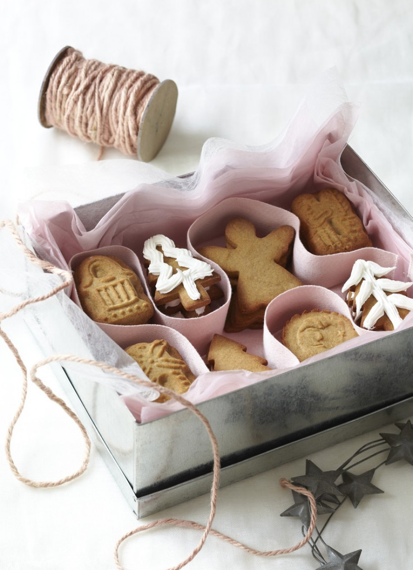 Spekulatsius (Spiced German Biscuits)