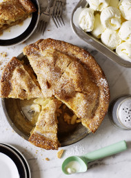 Apple Pie with Cinnamon Pastry