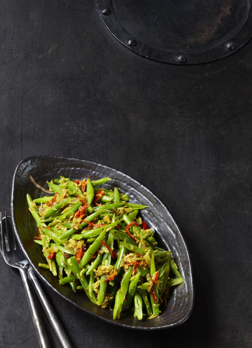 Green Beans with Chilli and Coconut