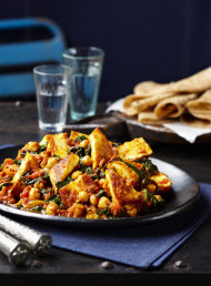 Paneer with Spinach, Chickpeas and Tomatoes