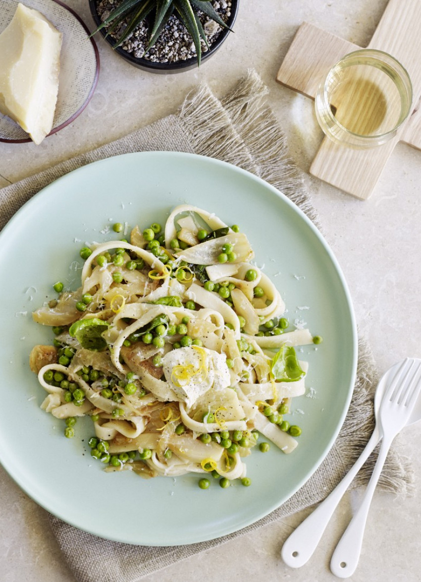 Fettuccine with Fennel, Peas and Basil