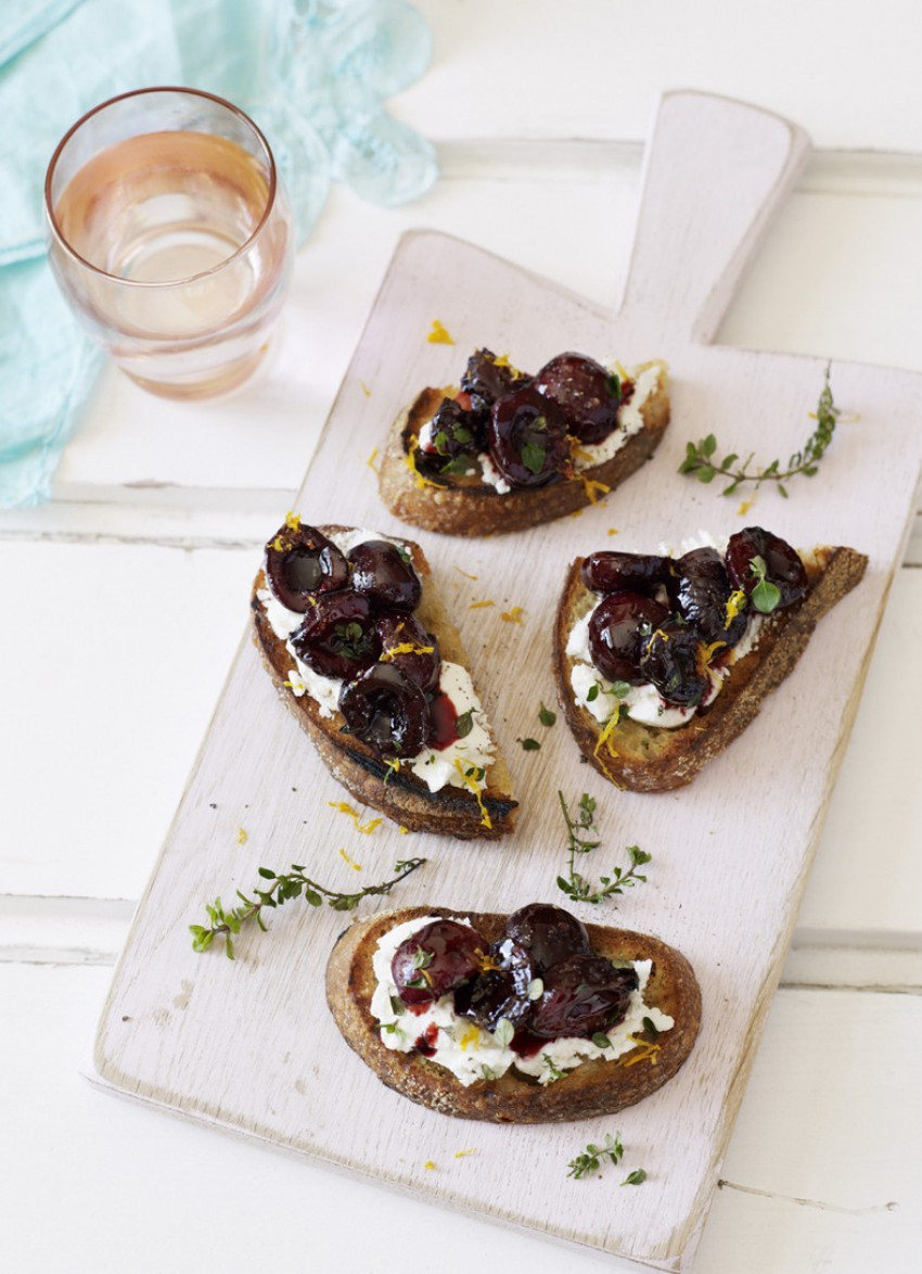 Roasted Cherry, Thyme and Goats Cheese Bruschetta