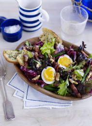 Salad Lyonnaise wth Herb Croutons