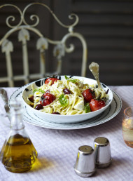 Linguine with Roasted Tomatoes, Pine Nuts and Bocconcini 