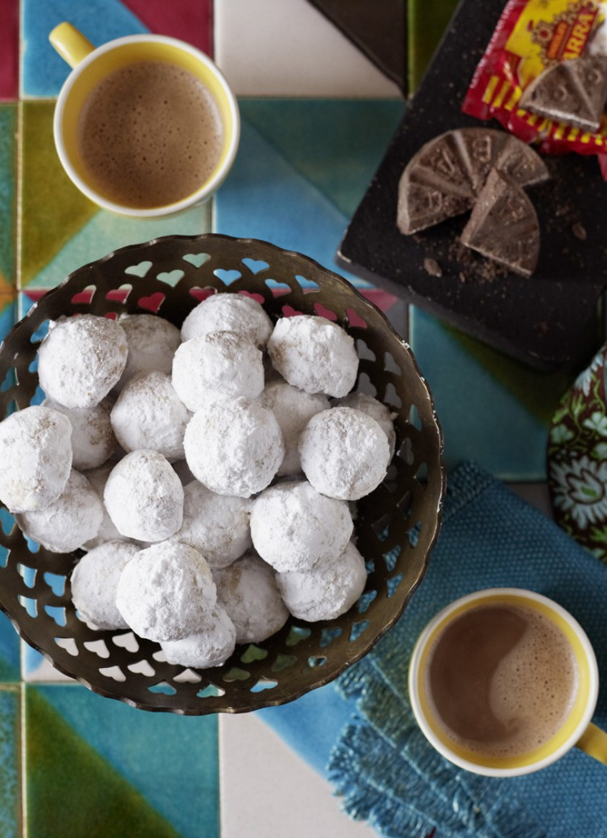 Mexican Almond Cookies