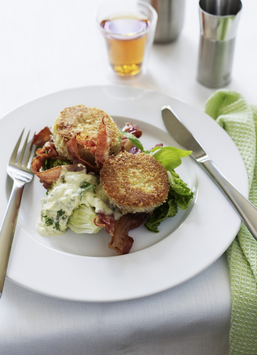 Fried Green Tomatoes with Crème Fraiche Dressing