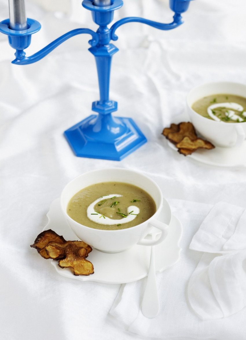 Jerusalem Artichoke Soup with Artichoke Chips