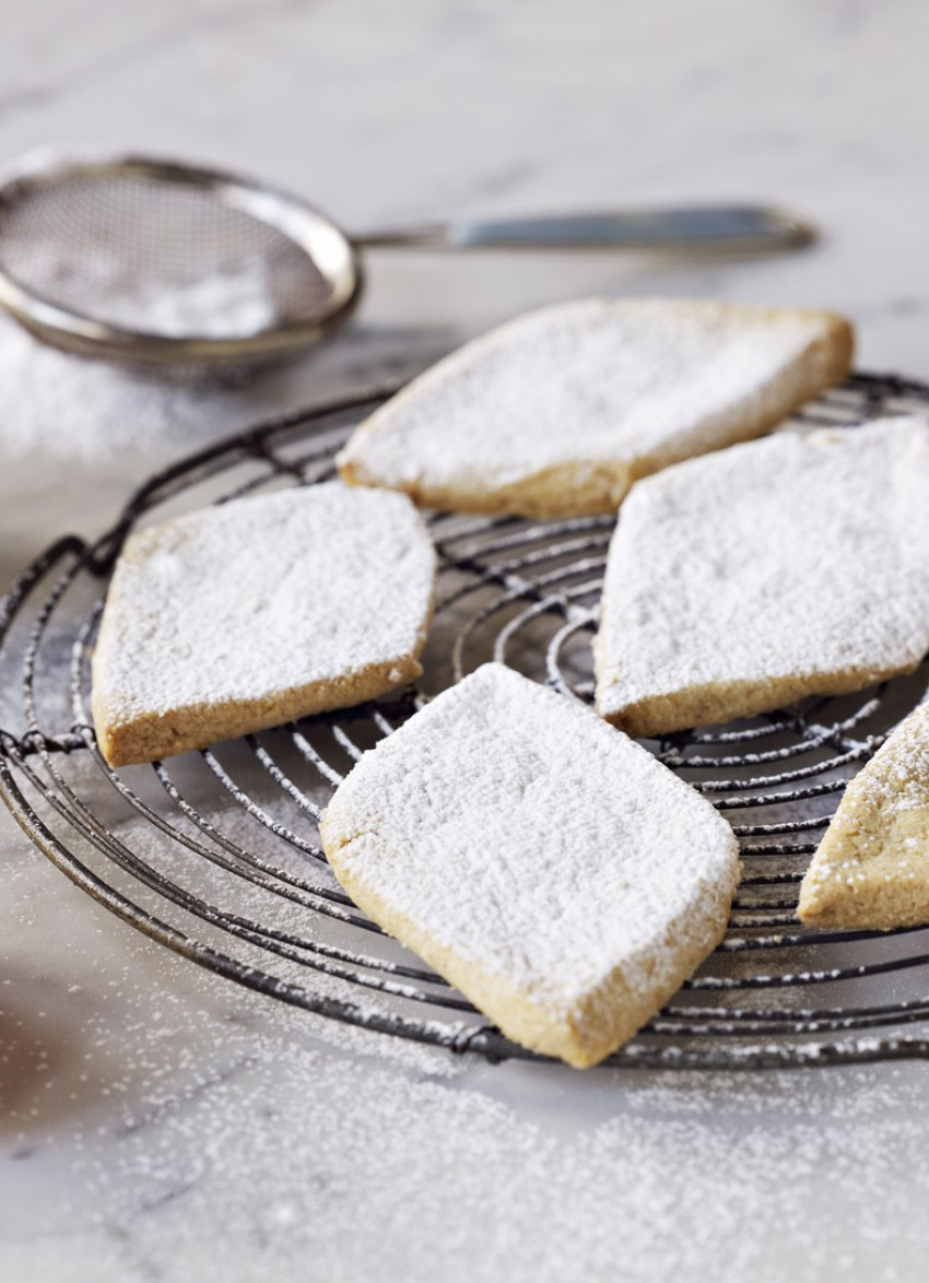 Almond Cookies - Polvorones