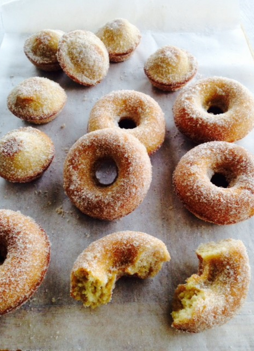 Baked Cinnamon Sugar Doughnuts