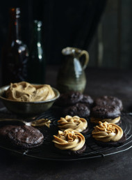 Dark Chocolate Cookies with Espresso Mascarpone Cream 