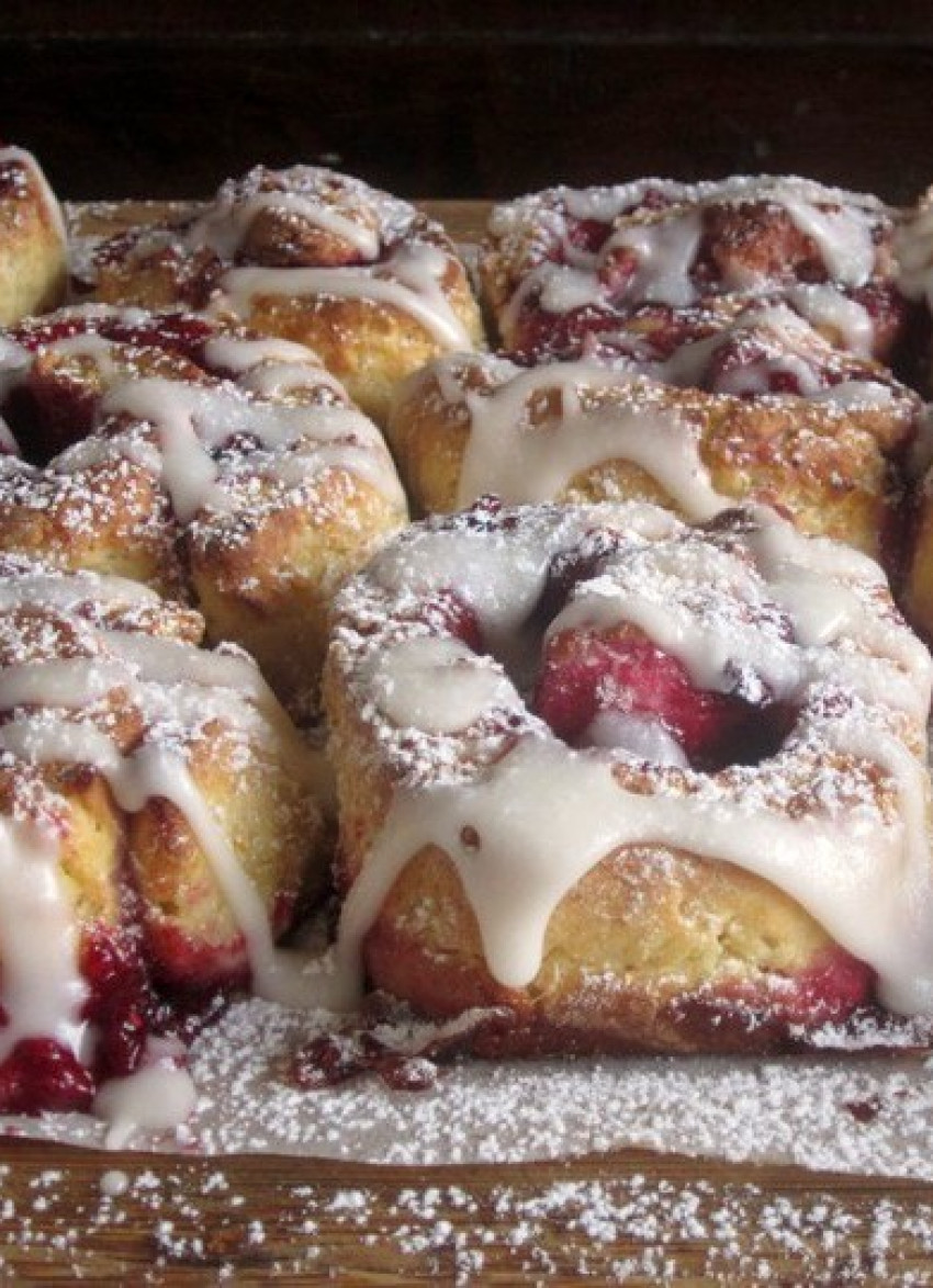 Raspberry Swirls with Vanilla Glaze