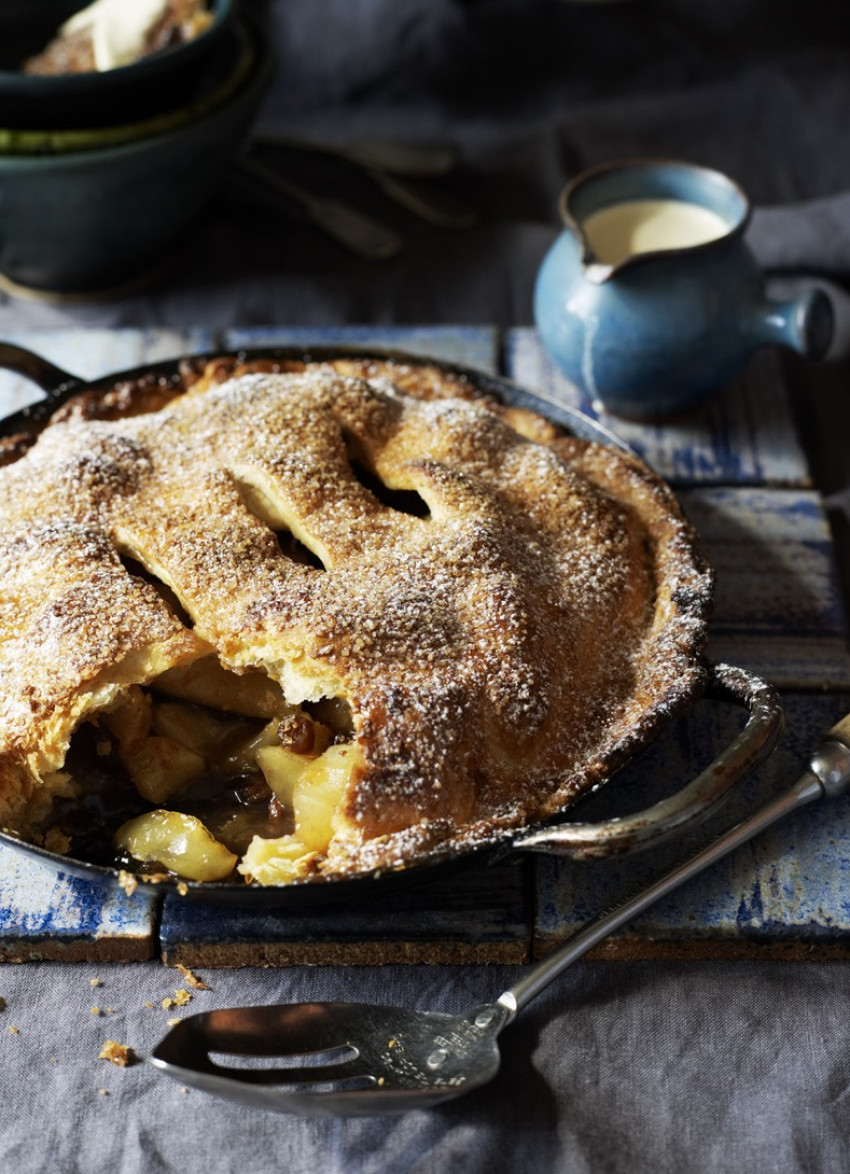 Apple, Whisky and Raisin Pie