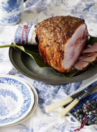 Baked Ham Glazed with Pineapple, Rum and Allspice