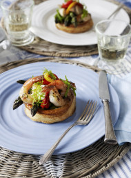 Prawn or Scallop Tarts with Asparagus and Aioli