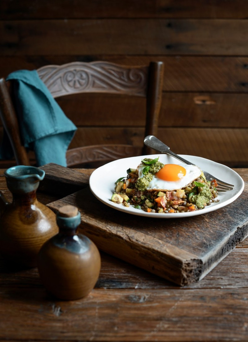 Braised Italian Lentils and Eggs with Pesto 