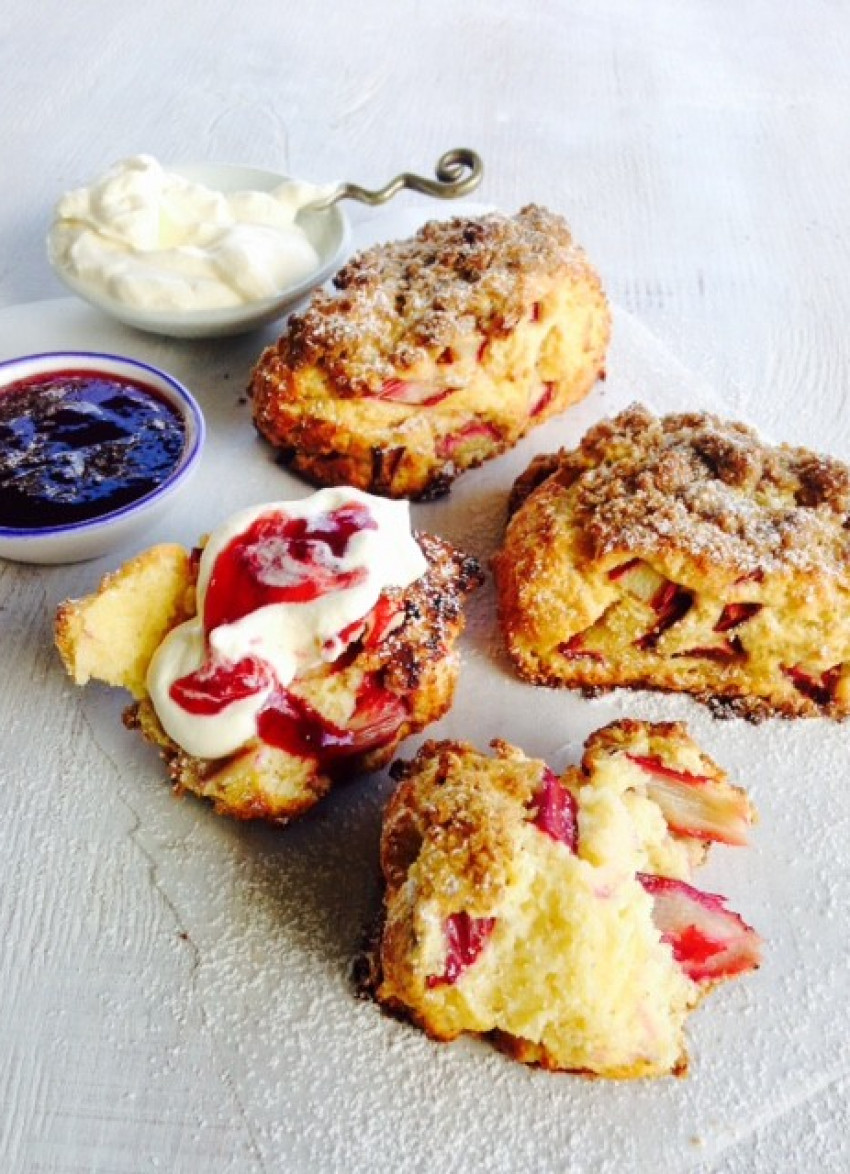 Rhubarb Scones with Spiced Streusel Topping