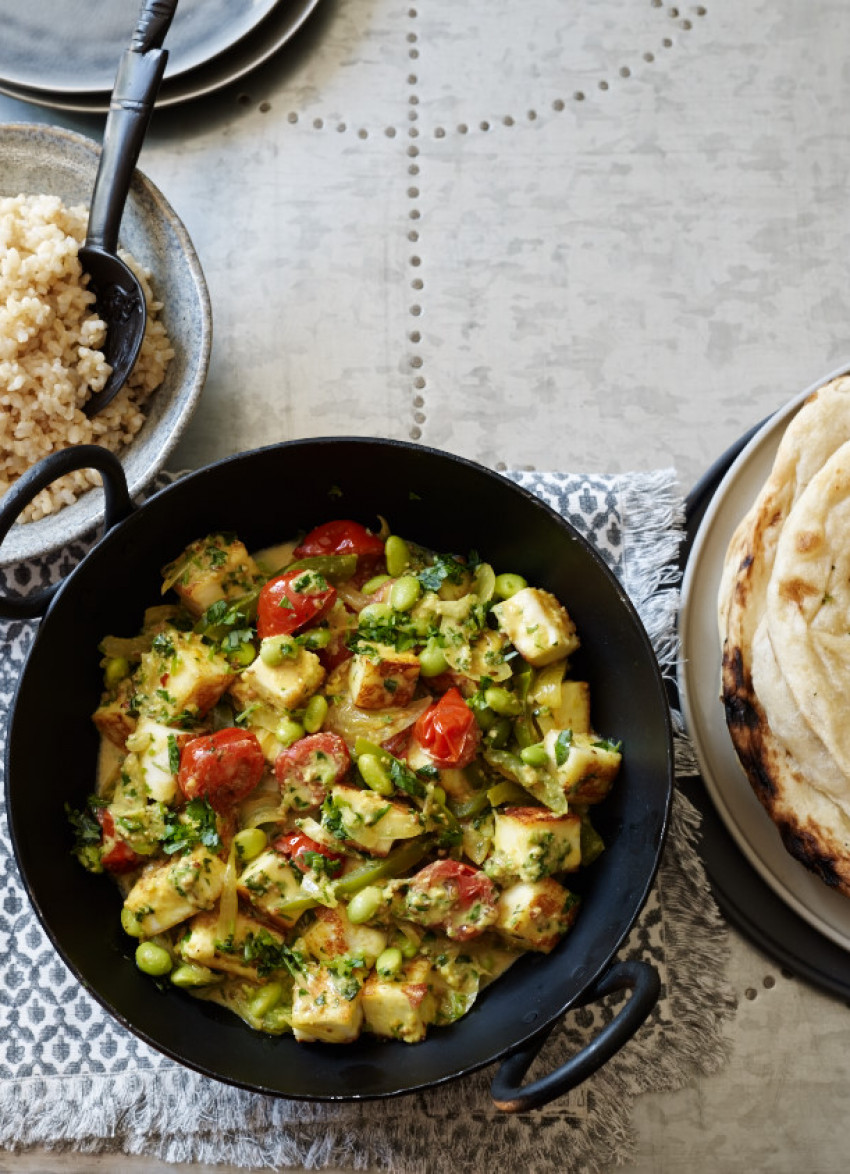 Paneer with Tomato, Cashew Nut and Onion Gravy