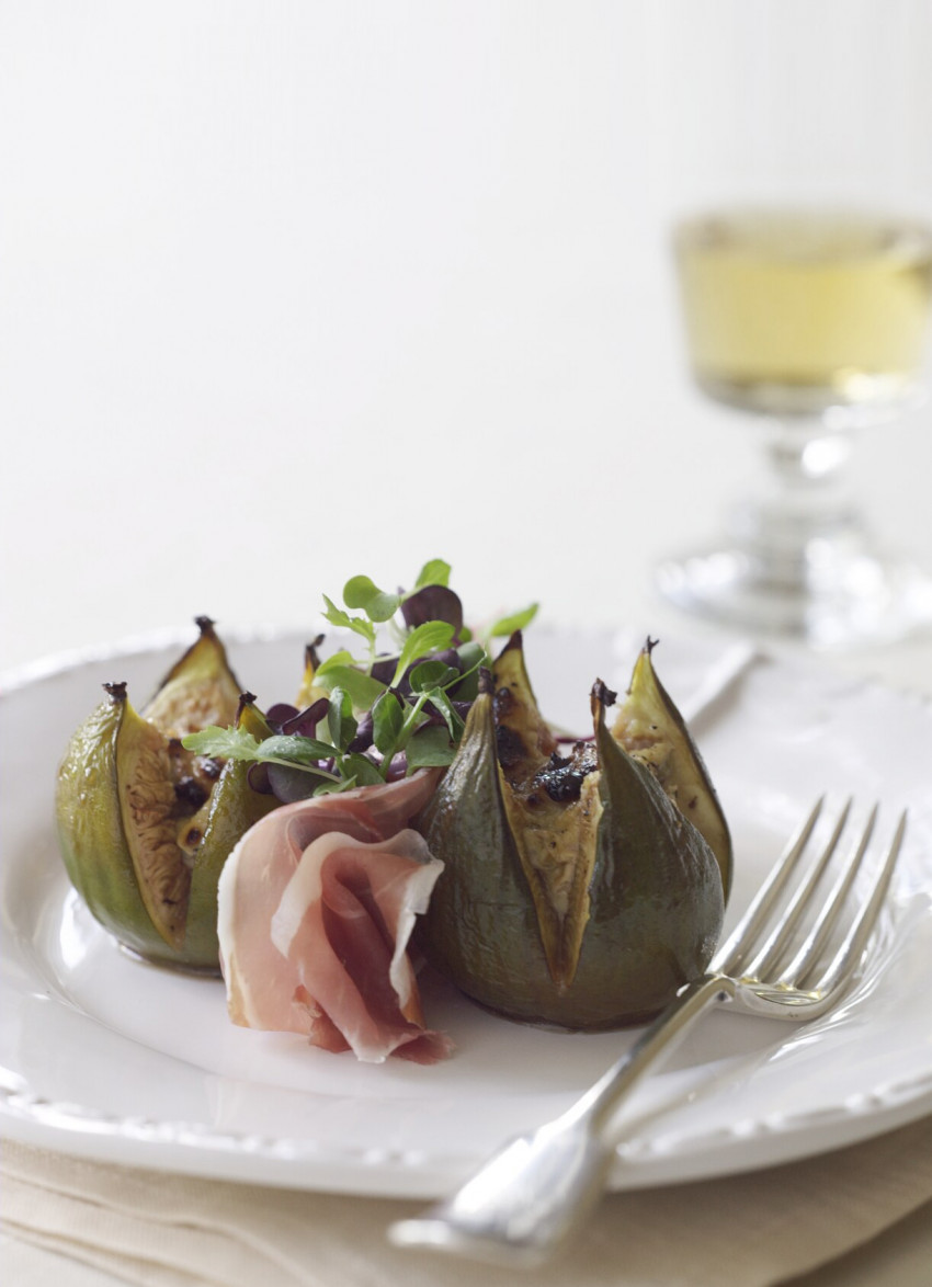 Baked Figs with Blue Cheese and Prosciutto