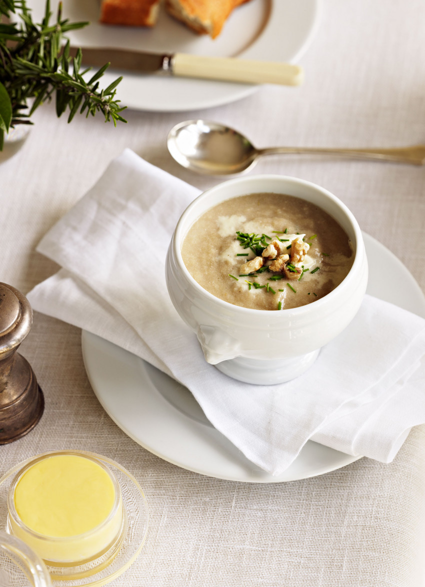 Potato, Leek and Walnut Soup