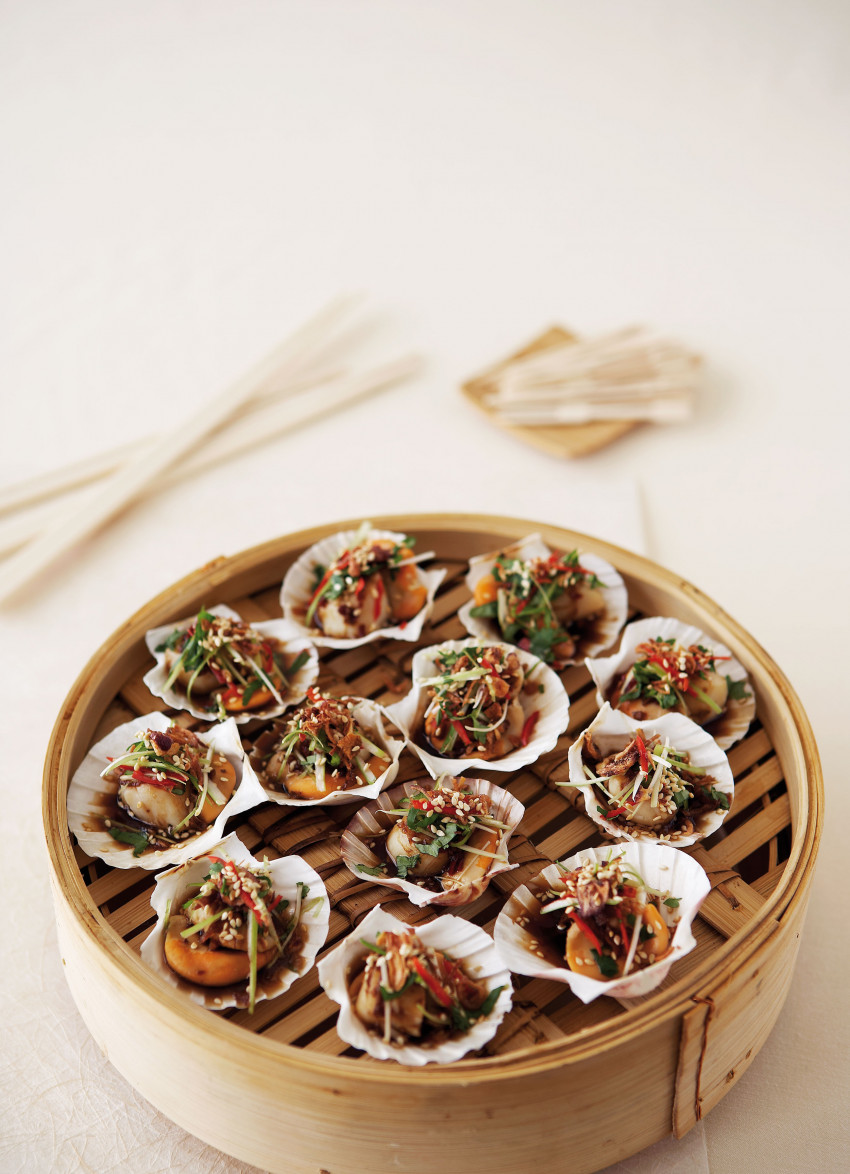 Steamed Scallops with Ginger and Soy