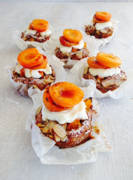 Fresh Apricot and Almond Cakes