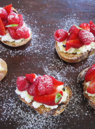 Summer Berry, Ricotta and Fruit Bread Toasts