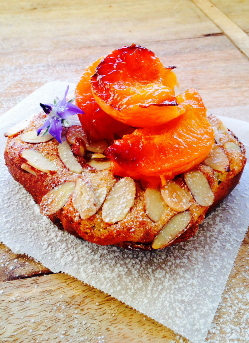 Baked Almond Toasts with Grilled Apricots