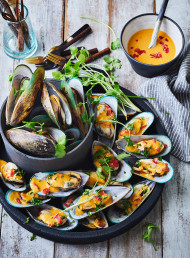 Steamed Mussels with Orange and Smoked Paprika Dressing