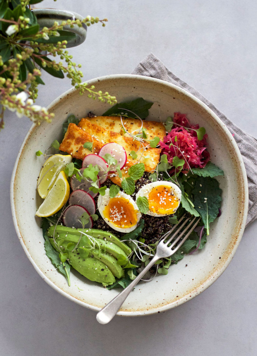 Breakfast Salad with Haloumi and Black Quinoa