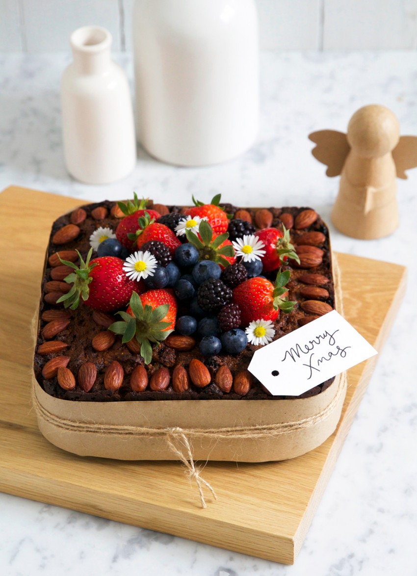 Xmas Cake with Spelt Flour and Molasses