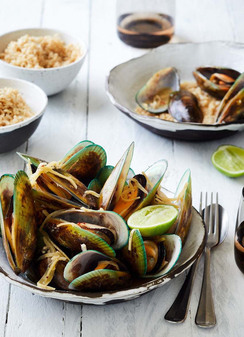 Mussels with Sake, Ginger and Butter Sauce