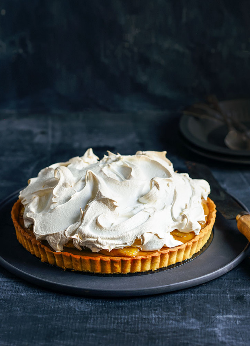 Banana Rum Caramel Meringue Pie