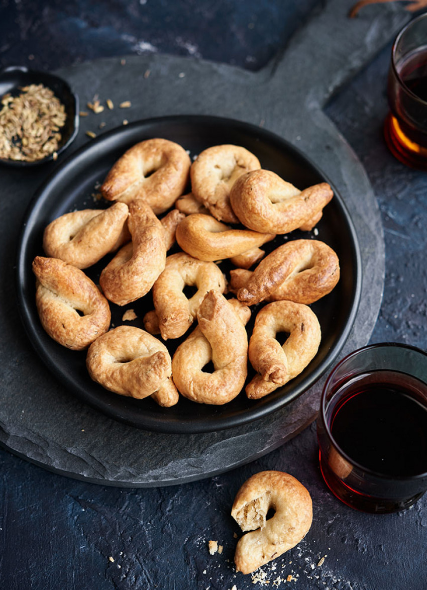 Taralli (Italian Savoury Fennel Seed and Wine Biscuits)