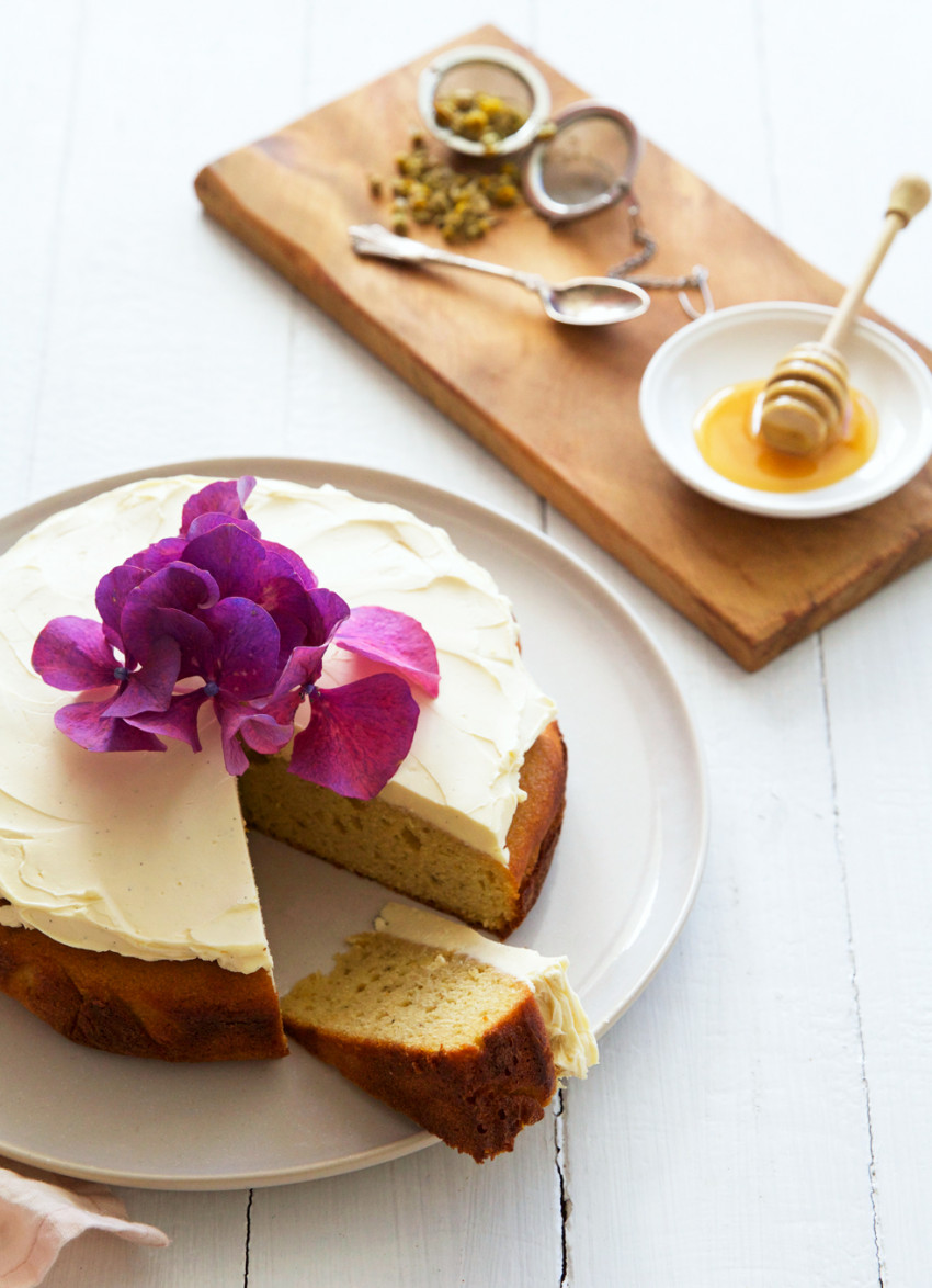 Chamomile and Manuka Honey Cake