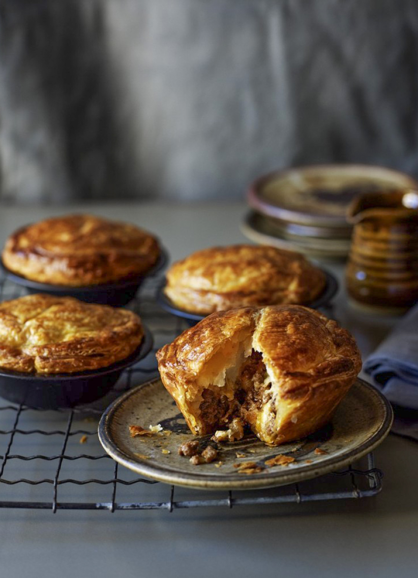 Minced beef and onion pie - delicious. magazine