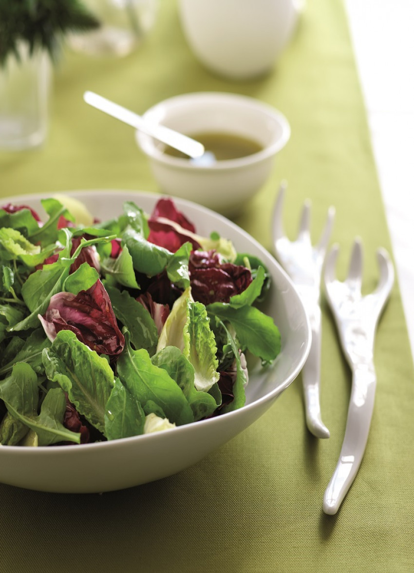 Mixed Leaves with Tarragon Vinaigrette