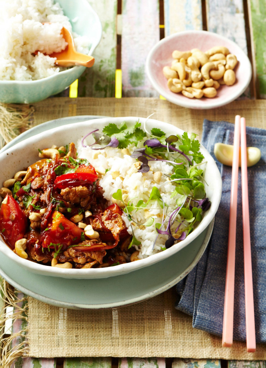 pork-stir-fry-with-oyster-sauce-tomatoes-and-cashew-nuts-dish-magazine