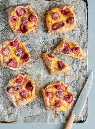 Raspberry Cheesecake Tarts