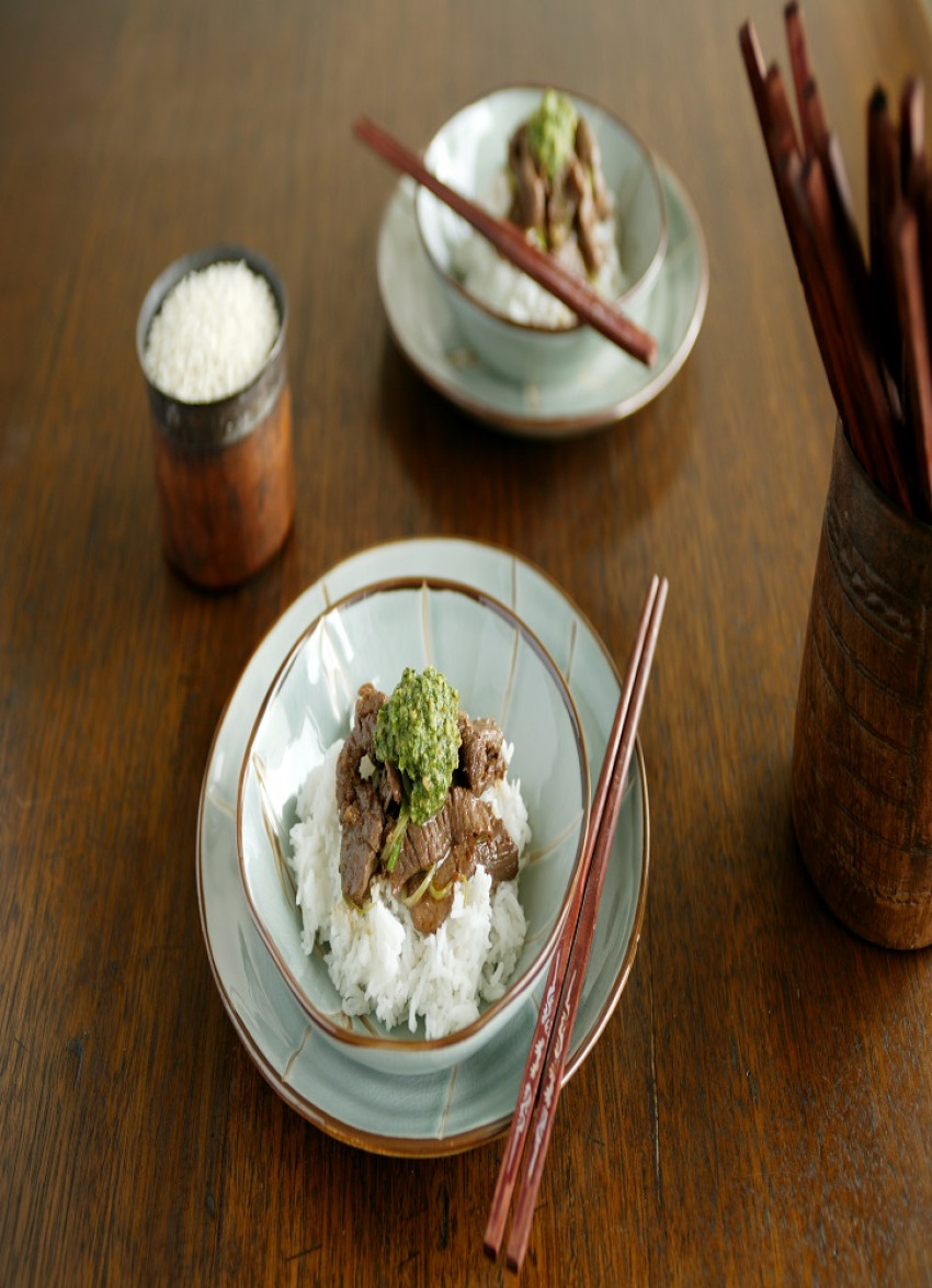 Stirfried Lamb with Coriander & Cashew Sauce